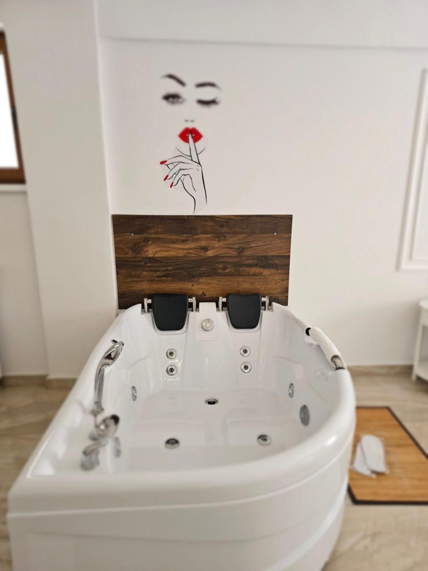 Didi Apartament Craiova Oda fotoğraf
